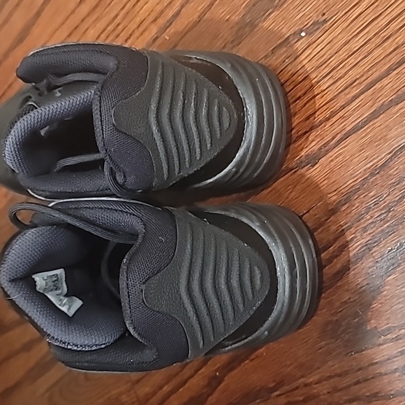 Kids Nike Jordan Max Aura 5 Black  sneaker shoes 6 7.5 - Picture 6 of 10